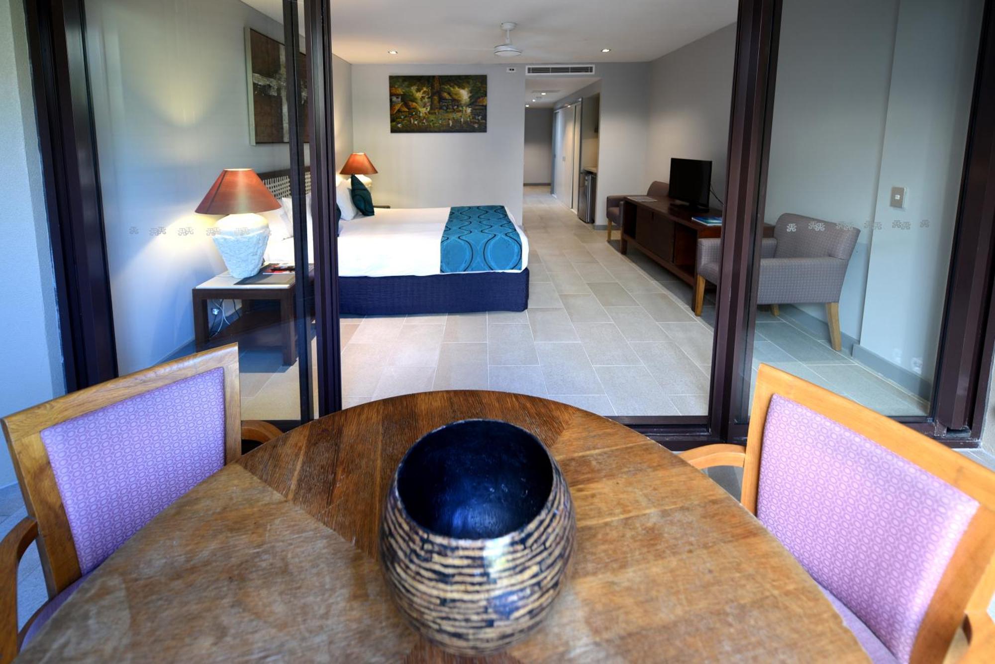 Private Apartments In The Temple Beachfront Resort Palm Cove Quarto foto