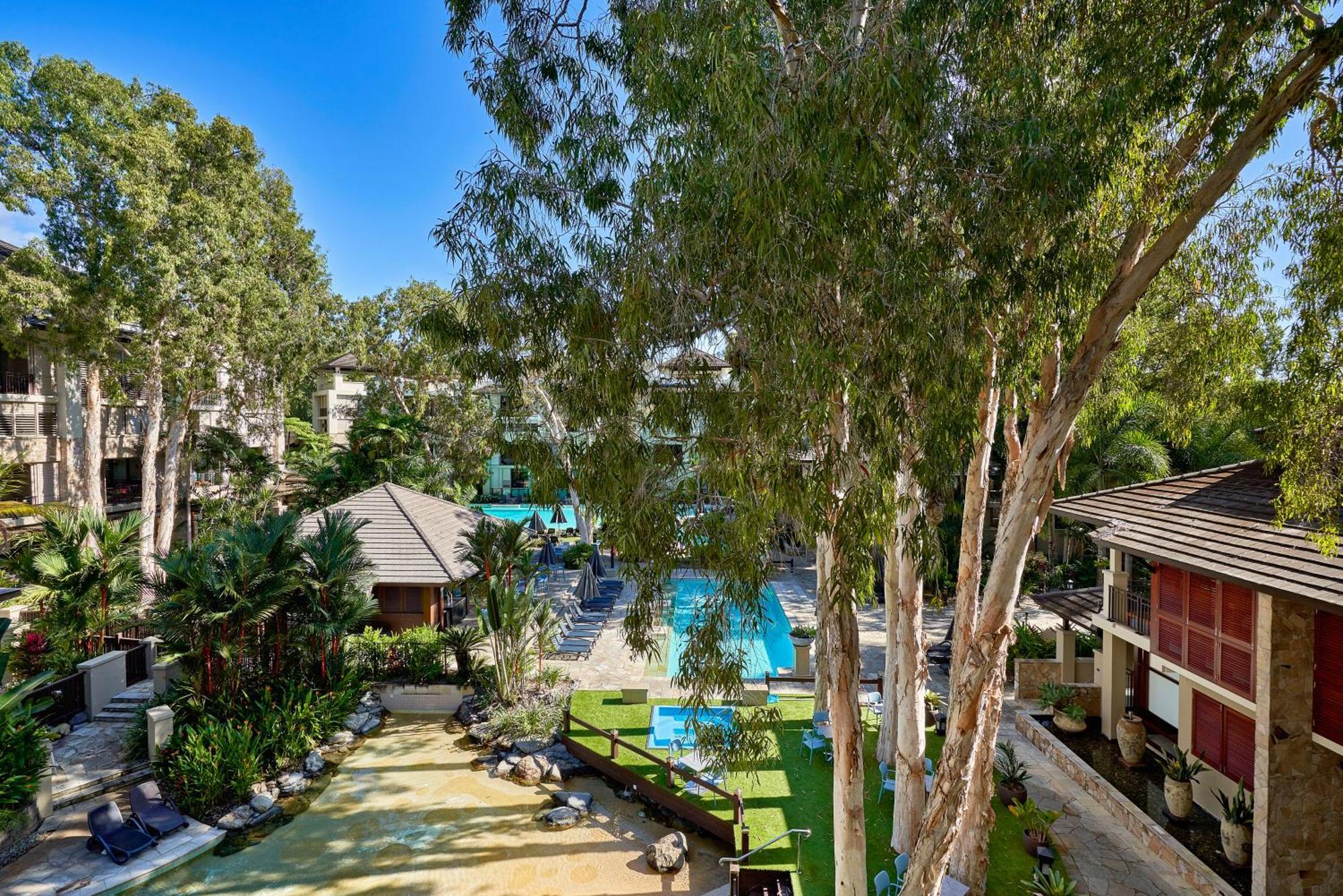 Private Apartments In The Temple Beachfront Resort Palm Cove Quarto foto